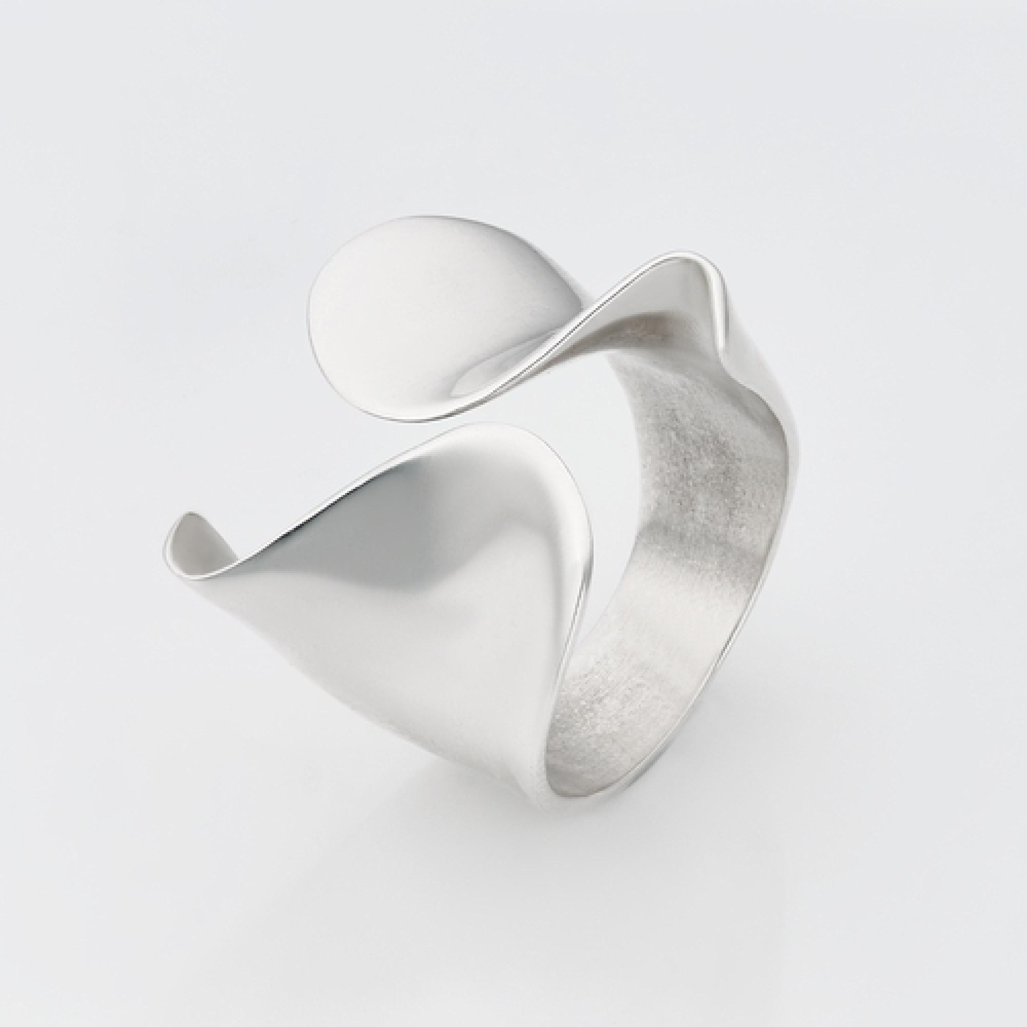 Серебряное безразмерное кольцо (3805)