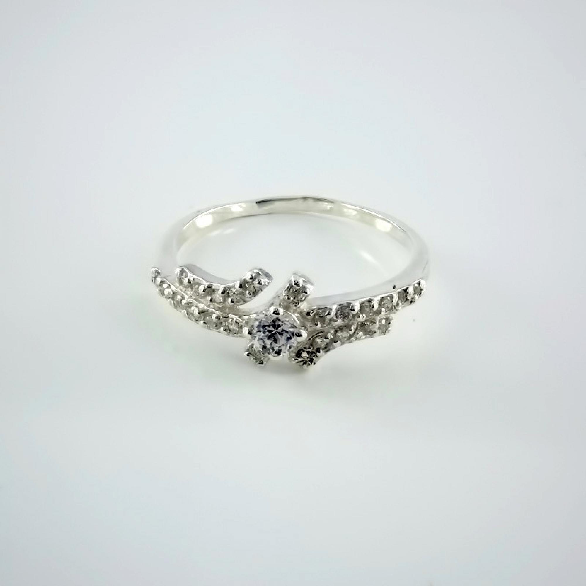 Серебряное кольцо (3657)
