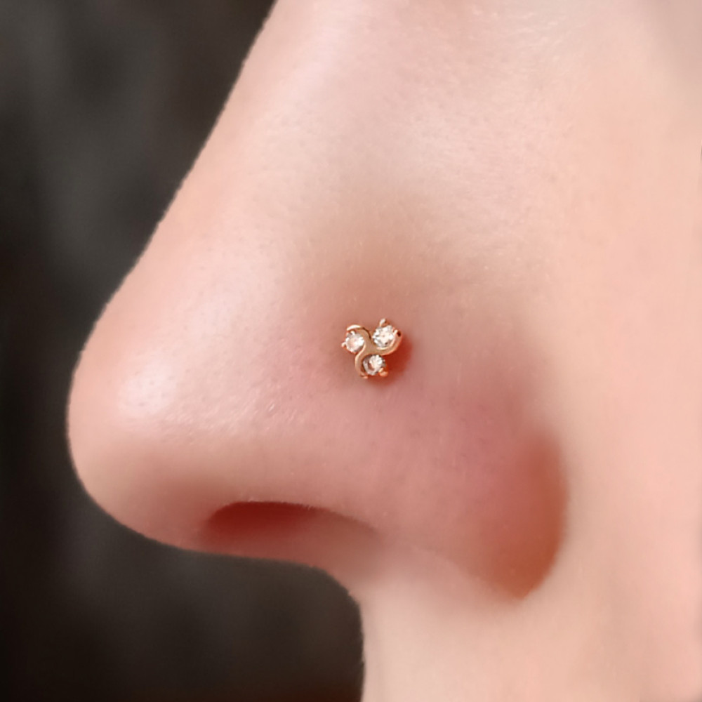 Золотий пірсинг в ніс (з6033) - 2