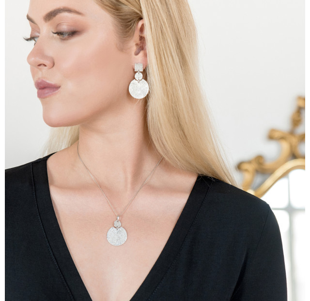 Стильні кулони